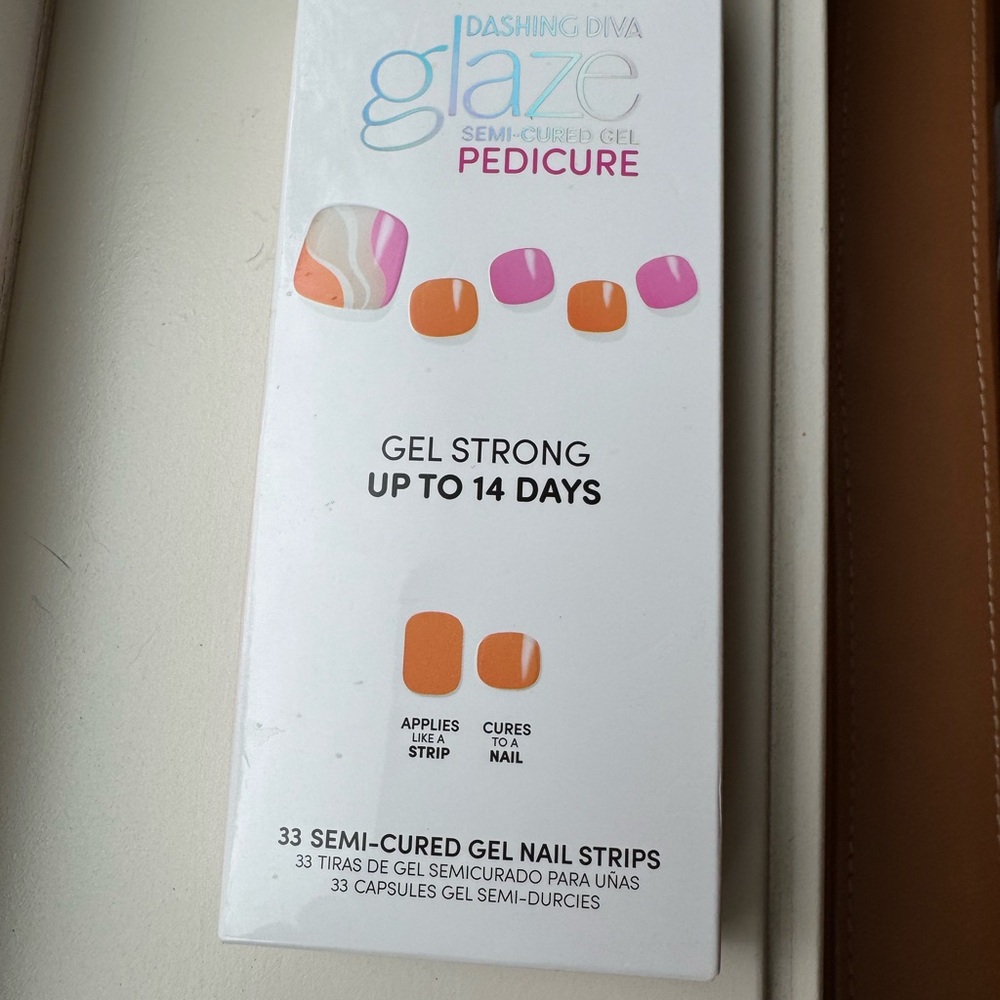 Gel nail strips